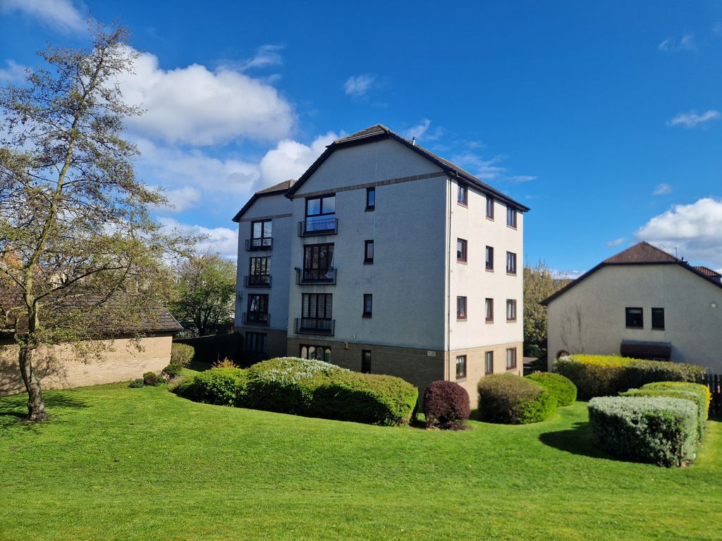 Property photo 1 of 9