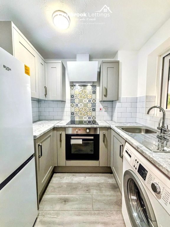 Property photo 1 of 8 1 Bed Apartment To Rent Greenslade Road, Barking Ig11 9Xf