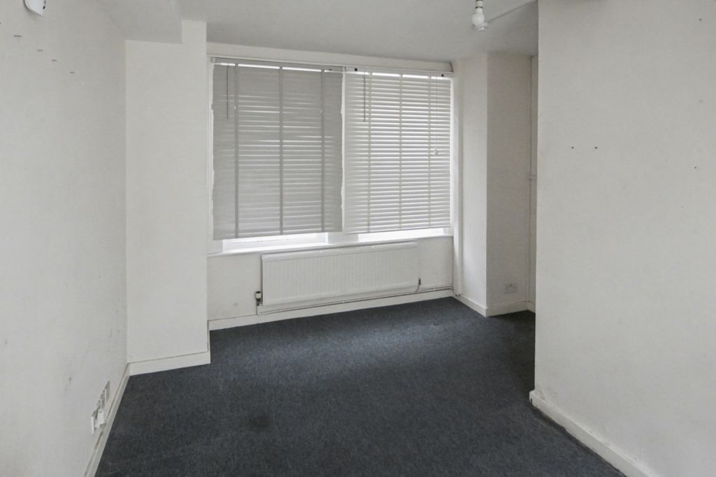 Property photo 3 of 20 10 St James Avenue, Kemptown, Brighton, East Sussex, Bn2 1Qd