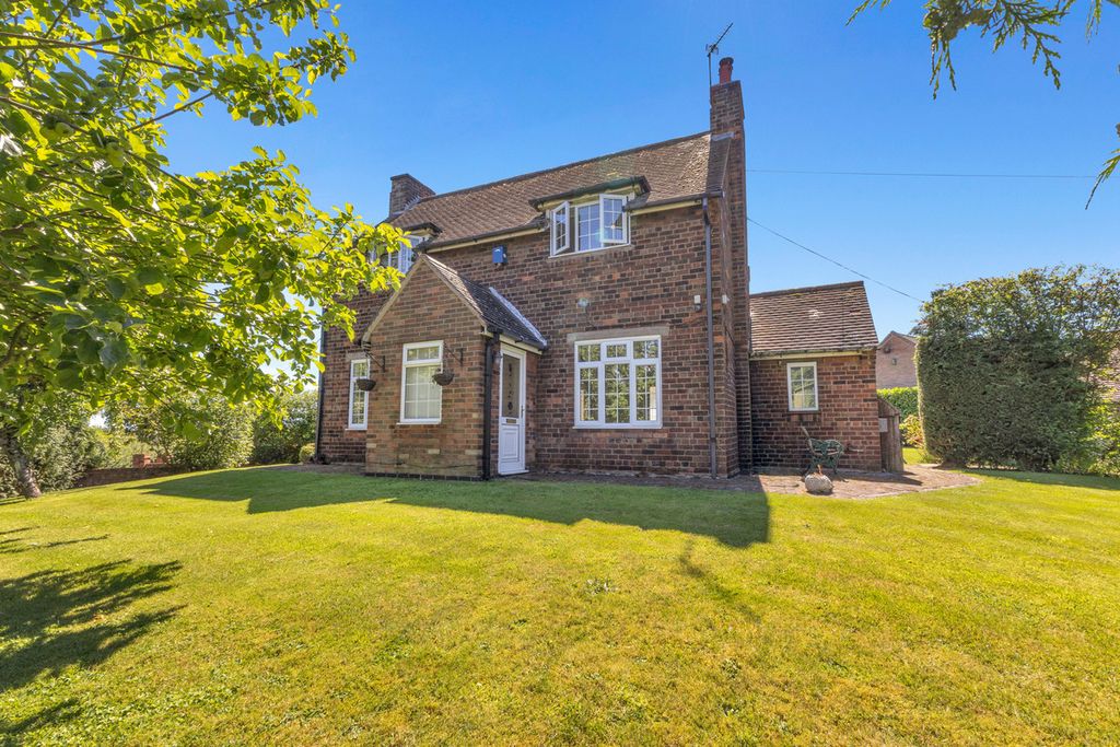 Property photo 1 of 40