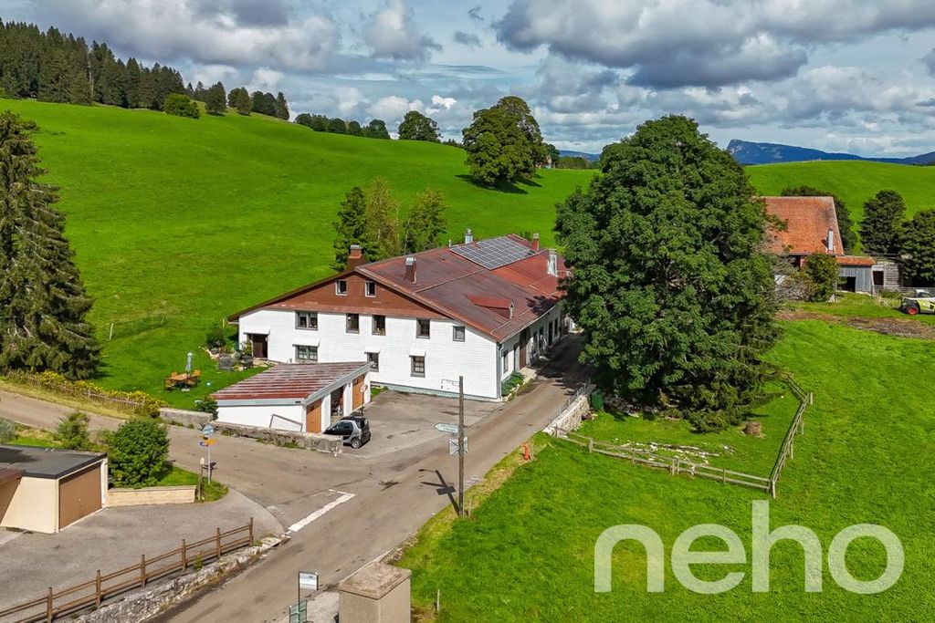 Property photo 2 of 13