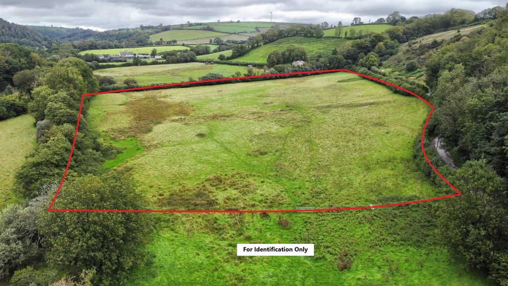 Property photo 1 of 2 Land Red Line.Jpg