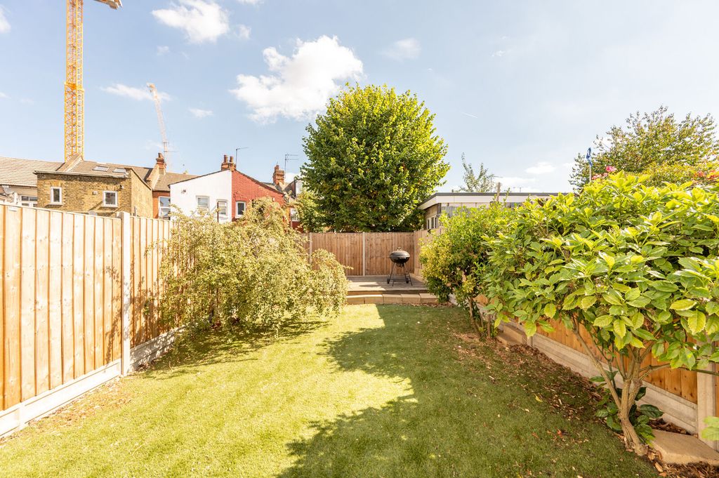 Property photo 3 of 9