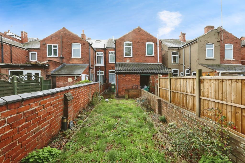 Property photo 2 of 9