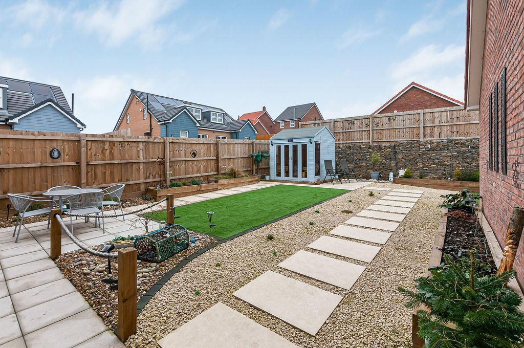 Property photo 3 of 24