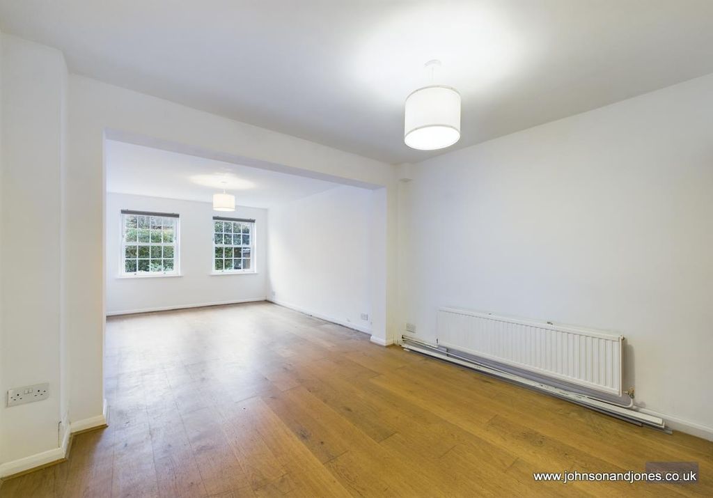 Property photo 3 of 21 4 Reception Room.Jpg