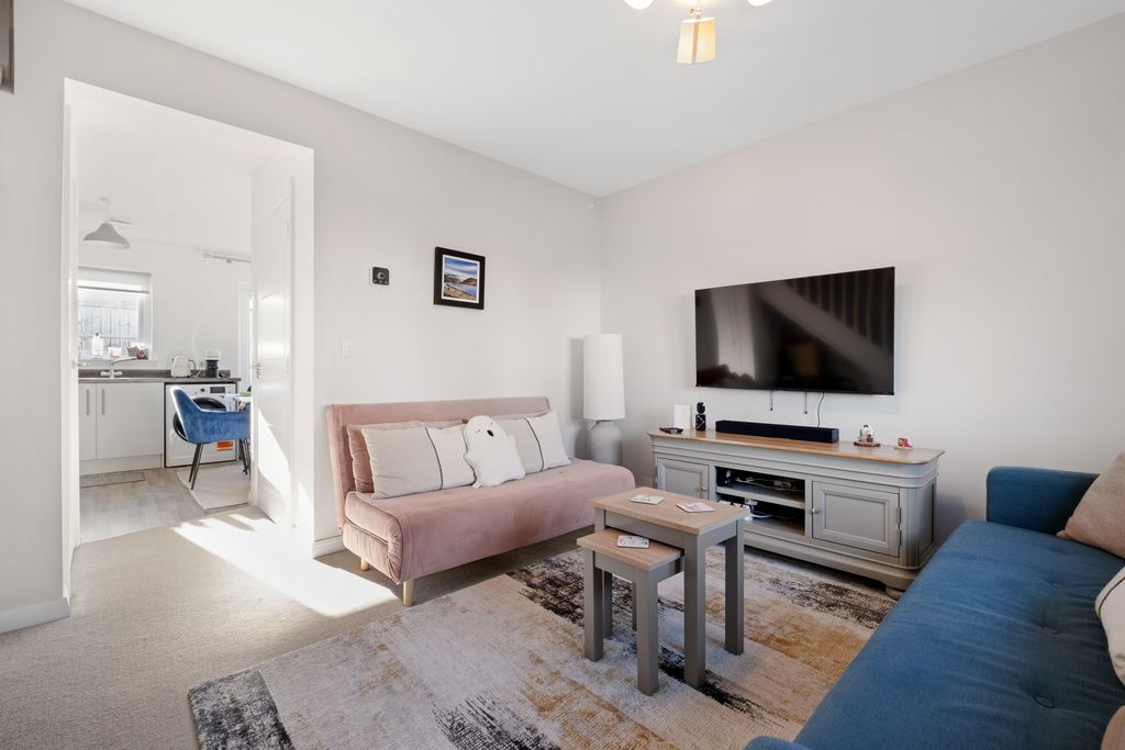 Property photo 3 of 21 Photo #3