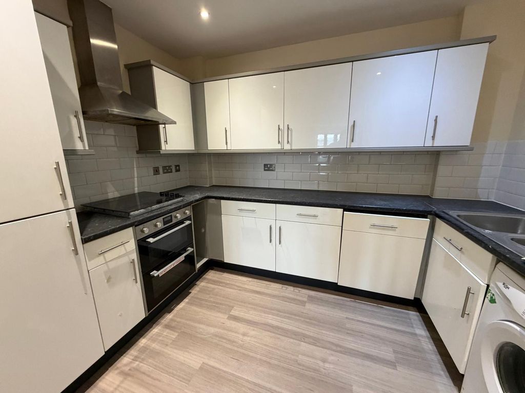 Property photo 1 of 5 Newly Refurbished Two Bedroom Apartment