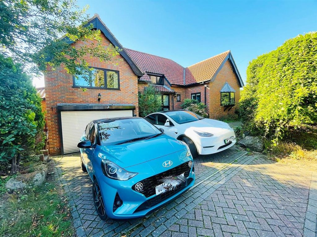 Property photo 1 of 22 Front