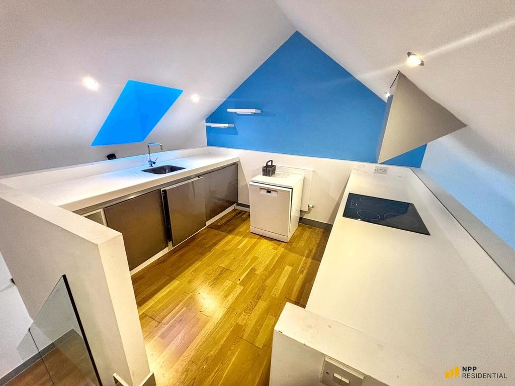 Property photo 2 of 15 Kitchen
