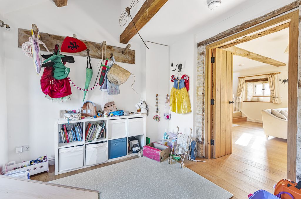 Additional image 6 of 4 bed detached house to rentDoughton, Tetbury GL8