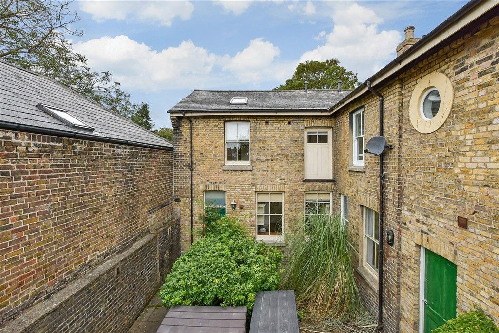 Property photo 1 of 13 External (Web)..