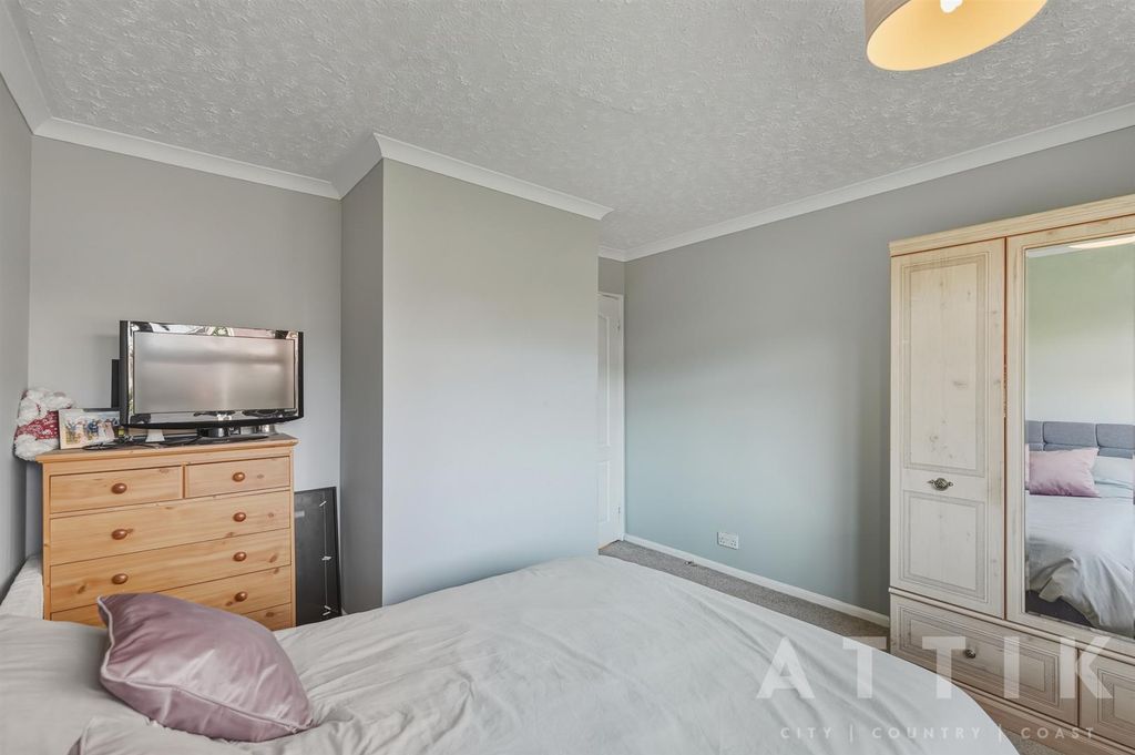 Additional image 13 of 4 bed semi-detached bungalow for saleChichester Road, Halesworth IP19