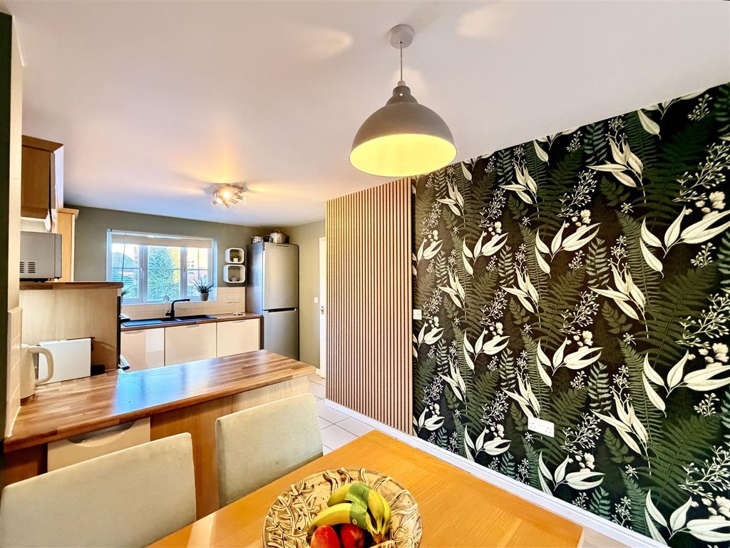 Property photo 2 of 25 2