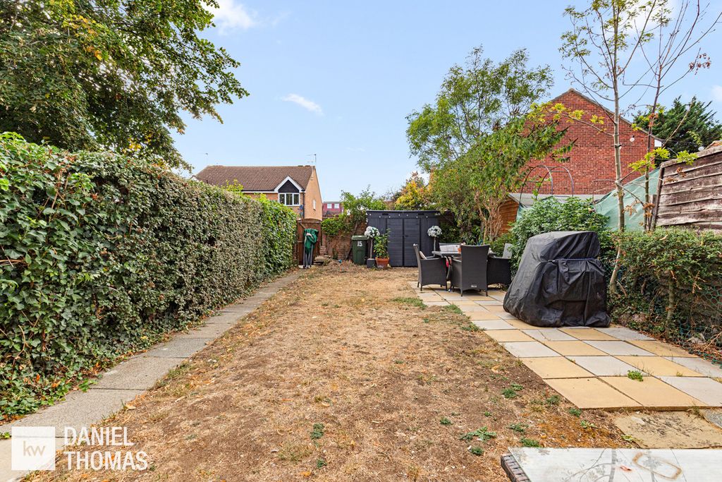 Property photo 2 of 26