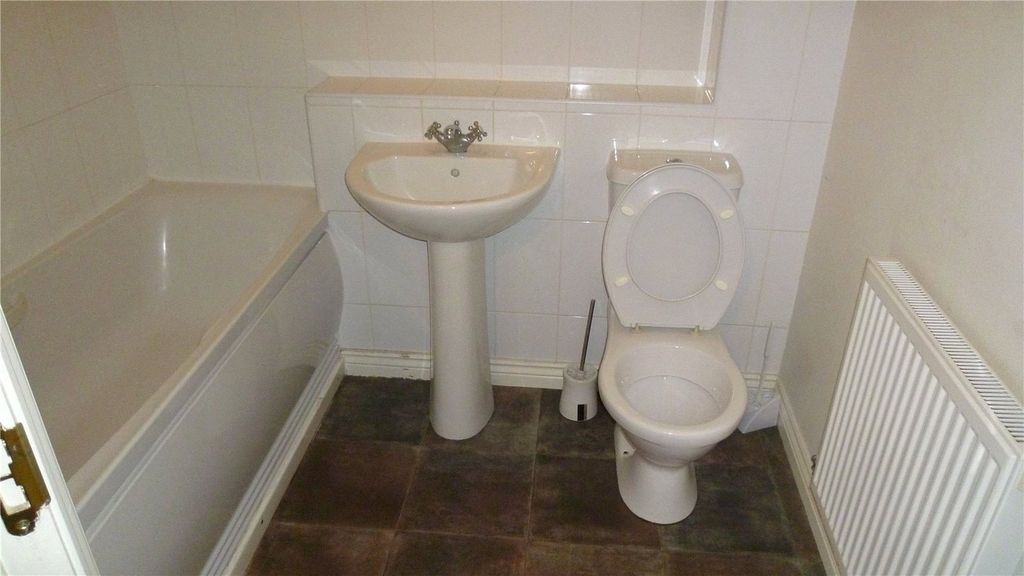 Property photo 3 of 5 Picture No. 04