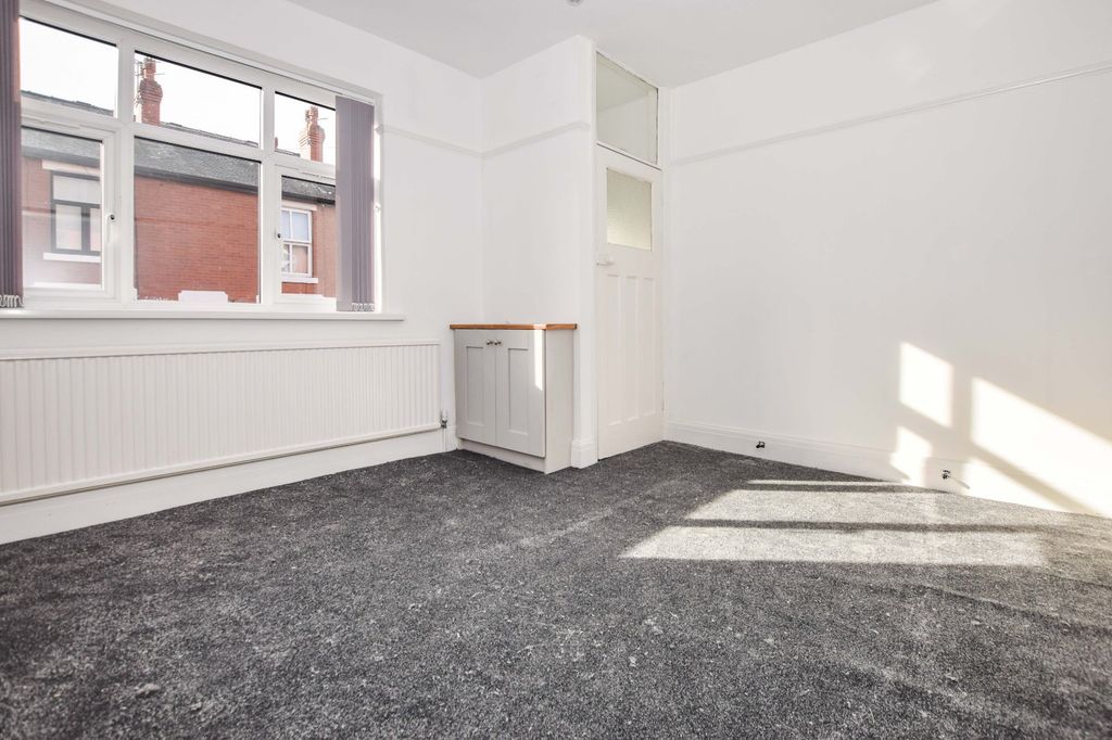 Property photo 3 of 22 Picture No. 40