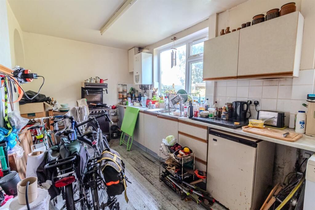 Property photo 2 of 8