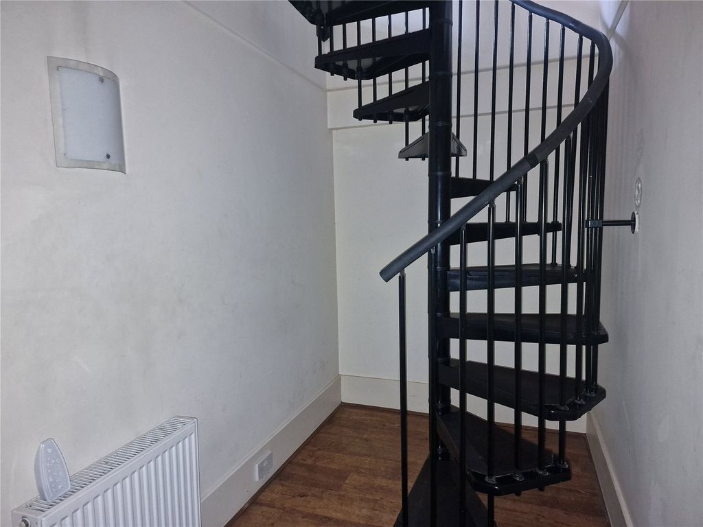 Property photo 3 of 11 Picture No. 06