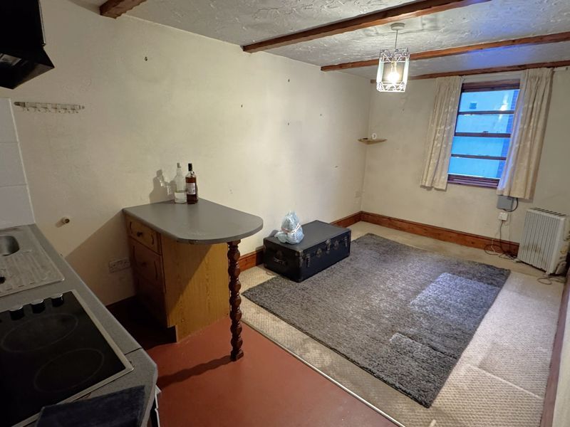 Property photo 3 of 11 Photo 1