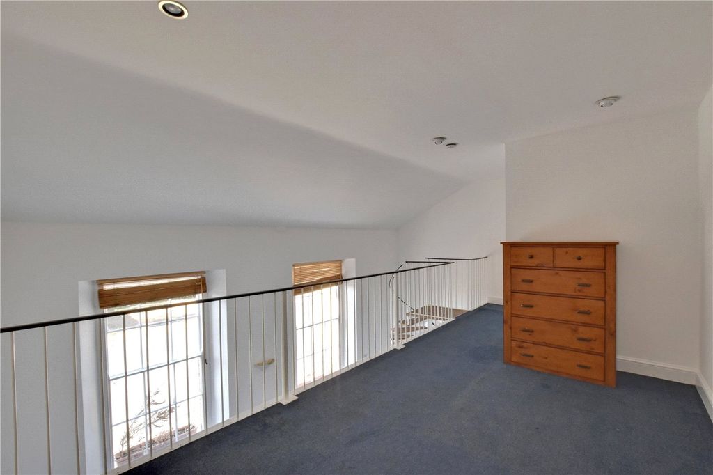 Property photo 3 of 11 Picture No. 07