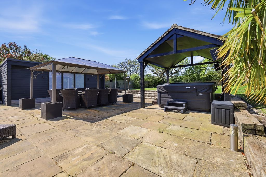 Additional image 47 of 5 bed barn conversion for saleThe Barn, Church Street, Billericay CM11