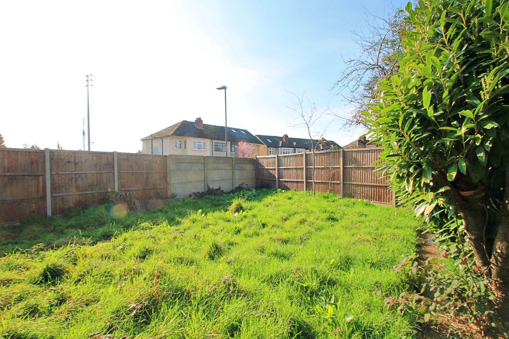 Property photo 3 of 9 Photo 2