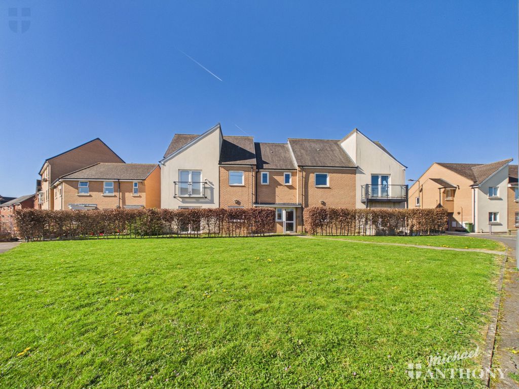 Property photo 1 of 13 Cam03218G0-Pr0974-Still002