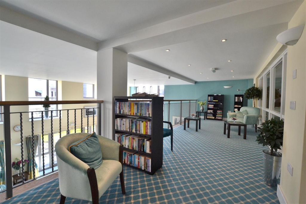 Additional image 16 of 2 bed flat for saleKings Place, Fleet GU51