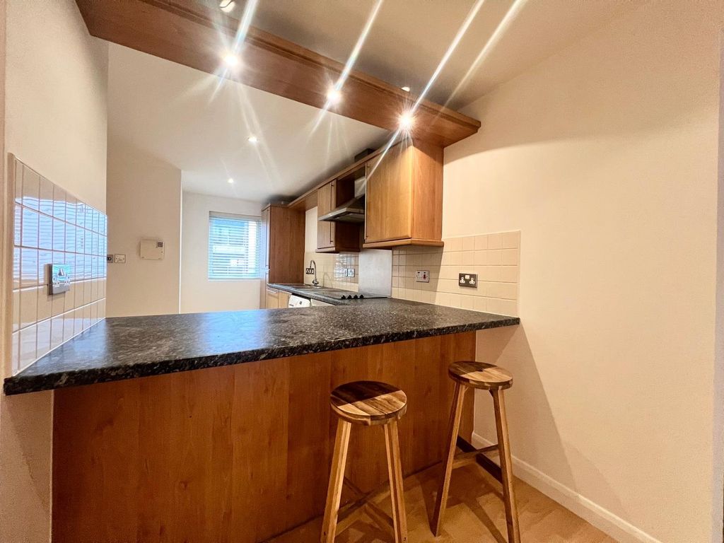 Property photo 3 of 8 Kitchen