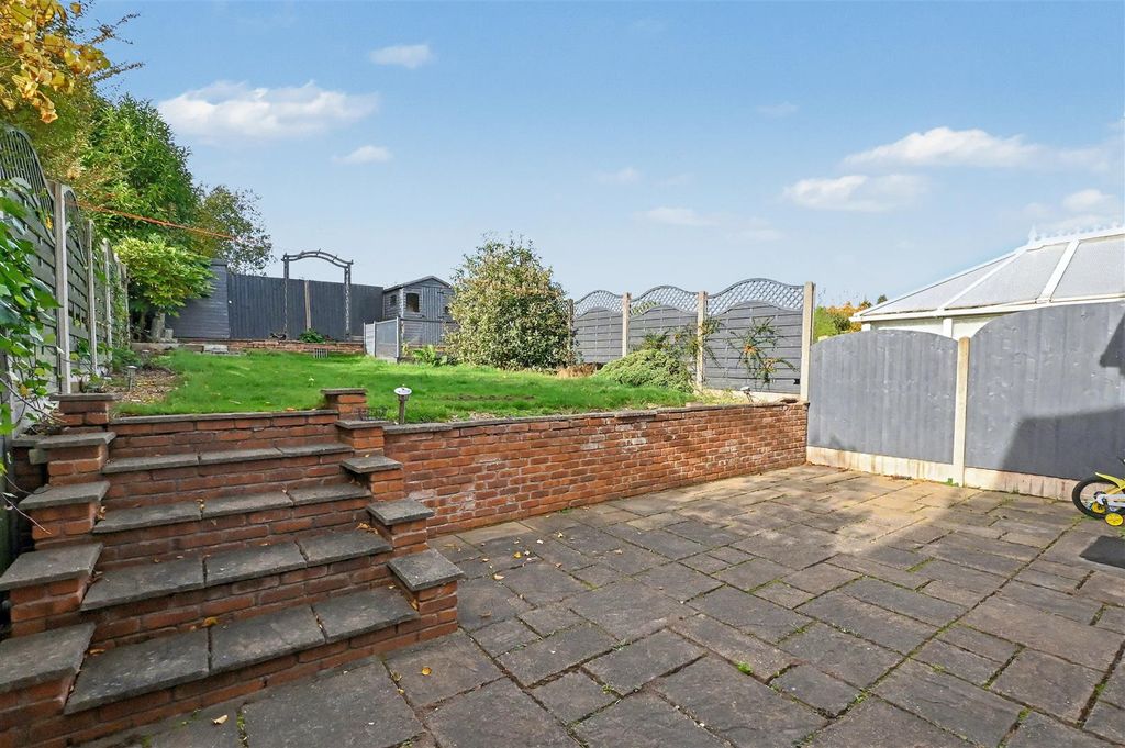 Property photo 2 of 20 Garden1.Jpg