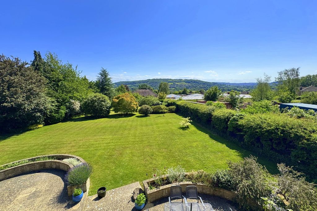 Property photo 2 of 20