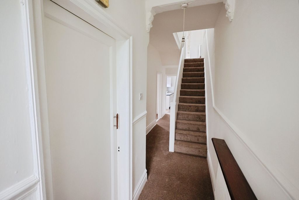 Property photo 2 of 12 Pbox-Img.Jpg