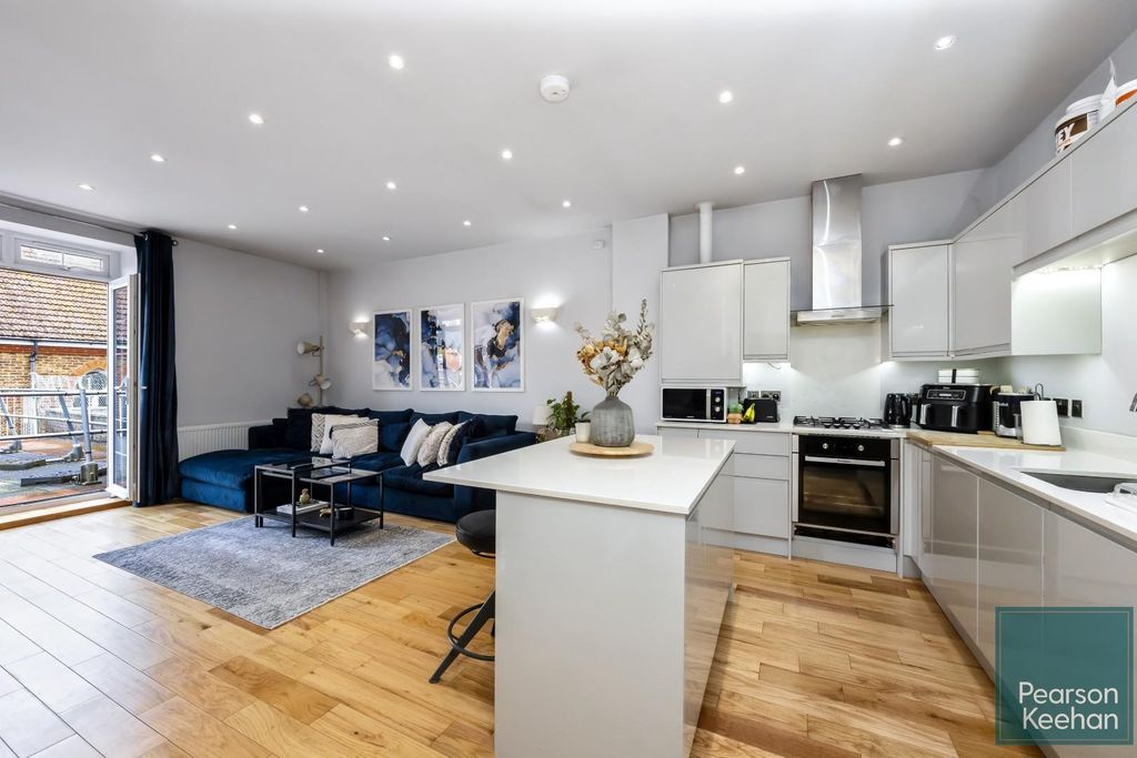 Property photo 1 of 16 1A Stoneham Lofts, Flat 3-012.Jpg