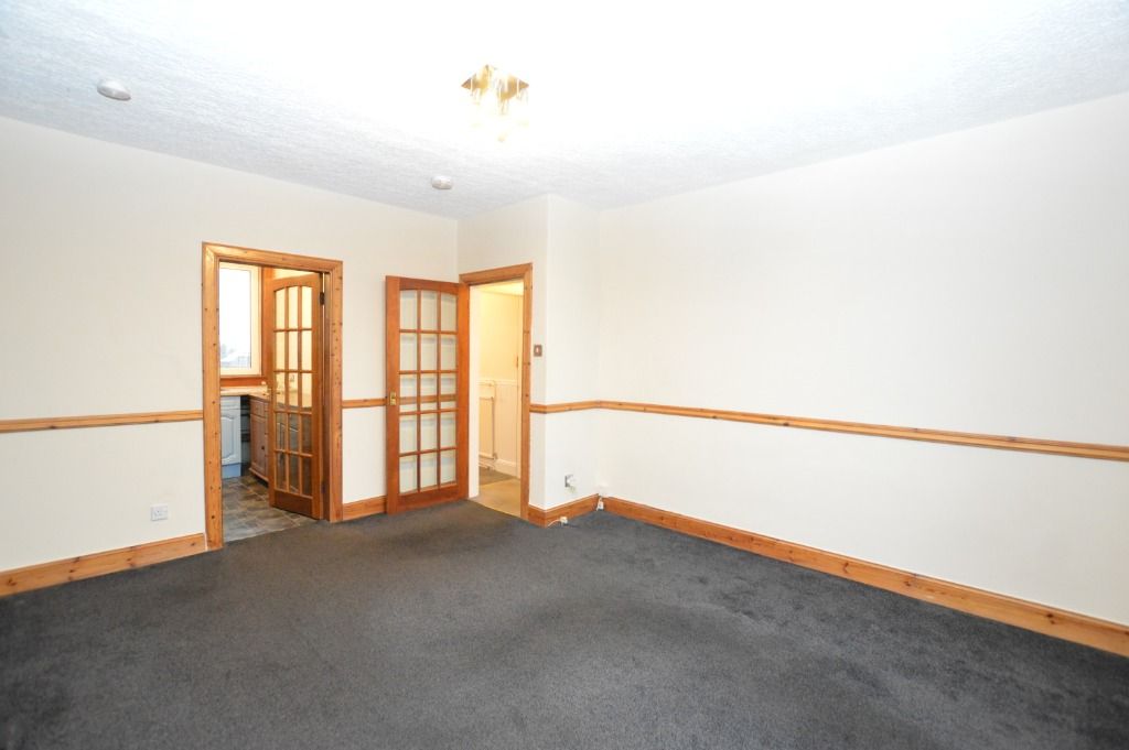 Property photo 3 of 8 Photo 3