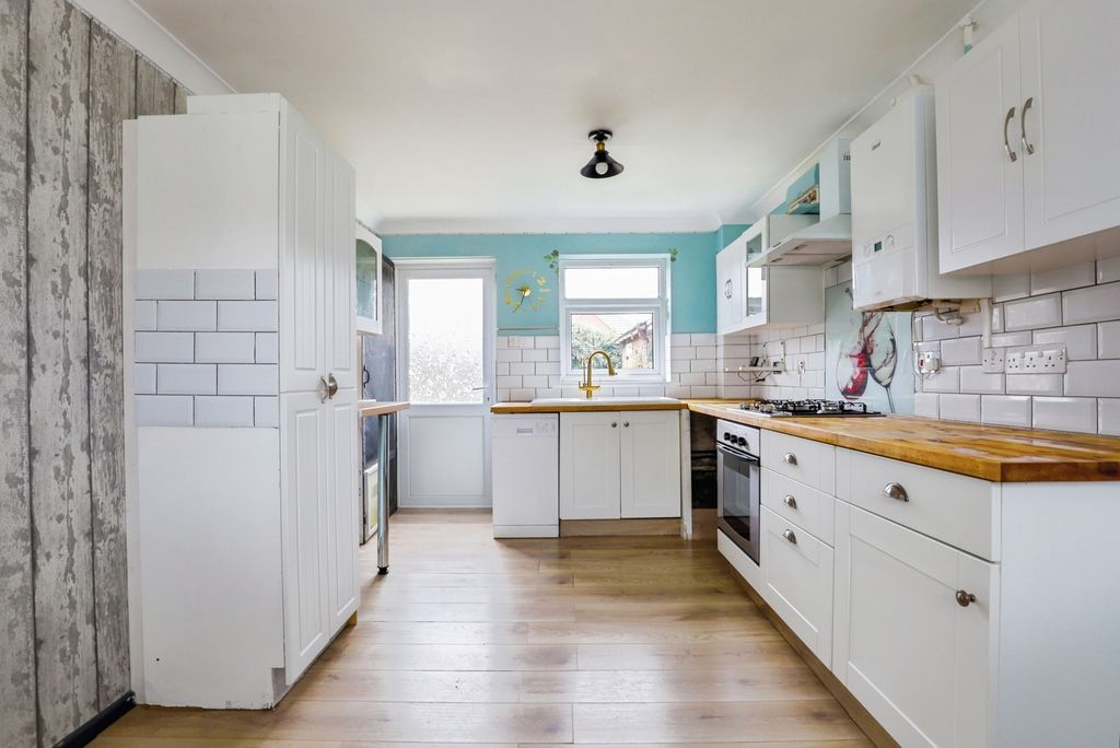 Property photo 3 of 13 Pbox-Img.Jpg