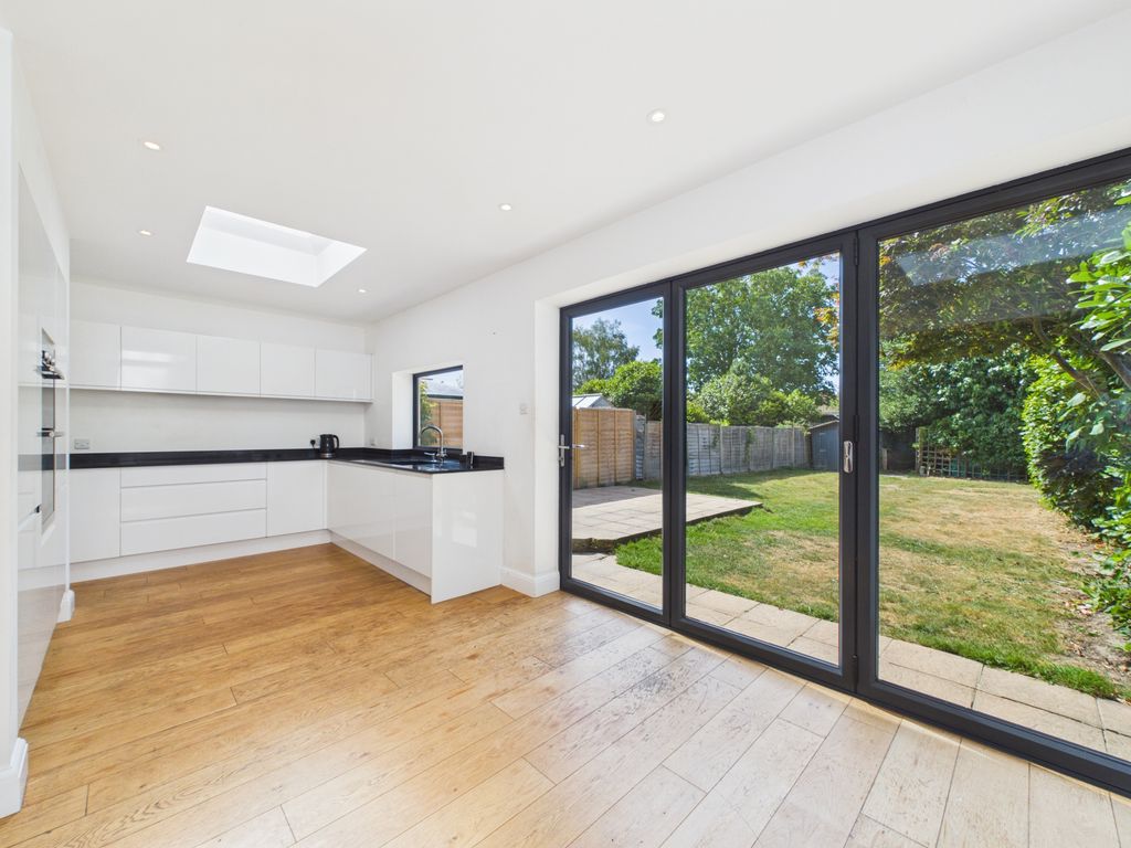 Property photo 3 of 19 Breakfast Room To Kitchen