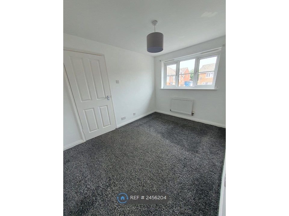 Property photo 3 of 12 Room 1_2