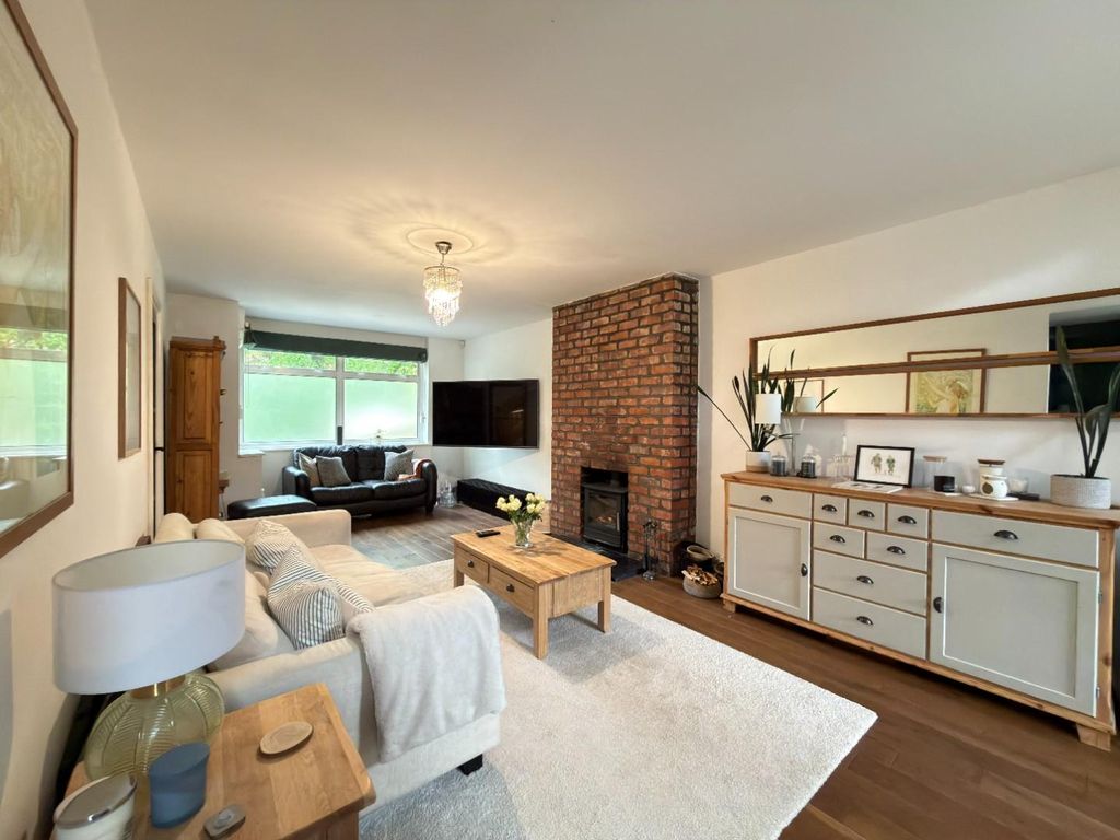 Property photo 2 of 50