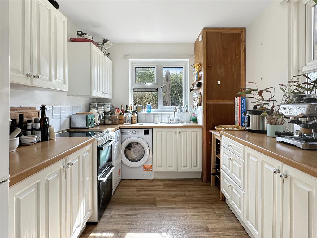 Property photo 2 of 13 Img (10).Jpg