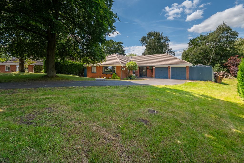 Property photo 2 of 25