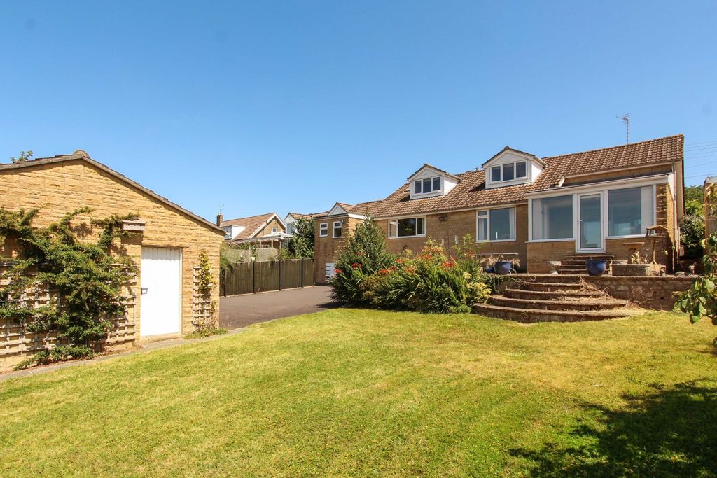 Property photo 2 of 32 Boh
