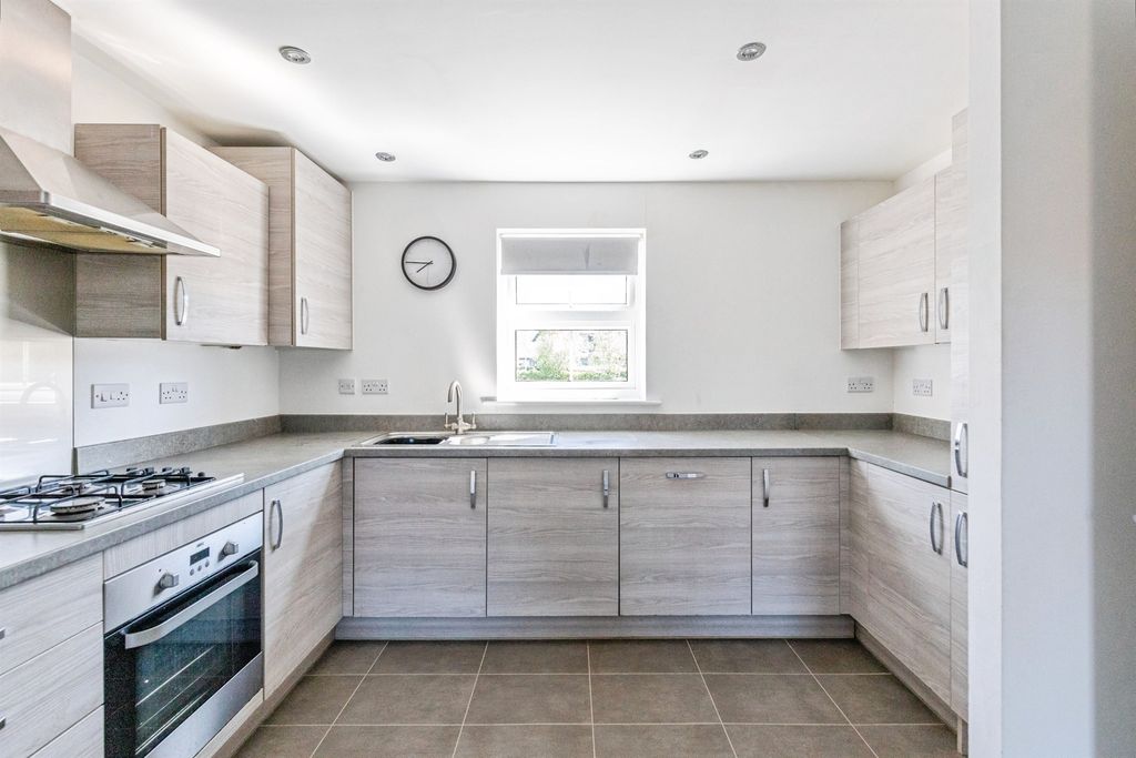 Additional image 7 of 2 bed flat for saleNina Carroll Way, Kettering NN15
