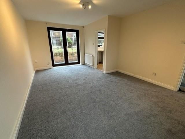 Property photo 3 of 13 d Room.Jpg