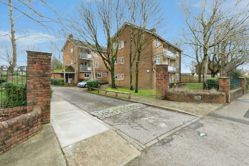 Property photo 1 of 7 Exterior