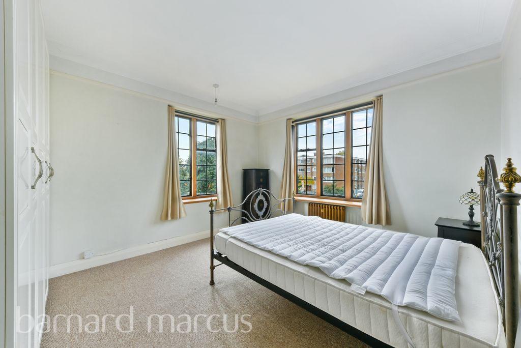 Property photo 3 of 7 Bedroom 2