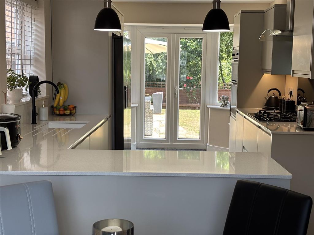 Property photo 3 of 14 Kitchen Area