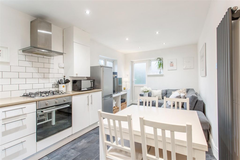 Property photo 2 of 13 Open Plan Space