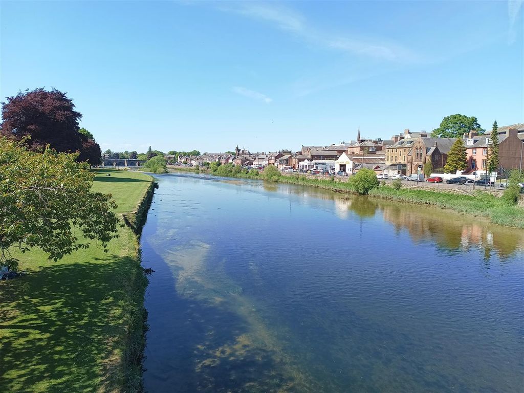 Property photo 3 of 34 River Nith