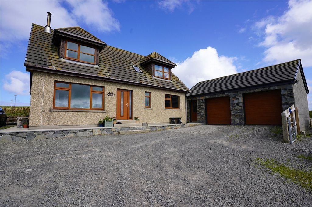 Property photo 2 of 41 Fjall